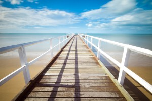 zee pier boardwalk-569314_1920 pixabay 20210806